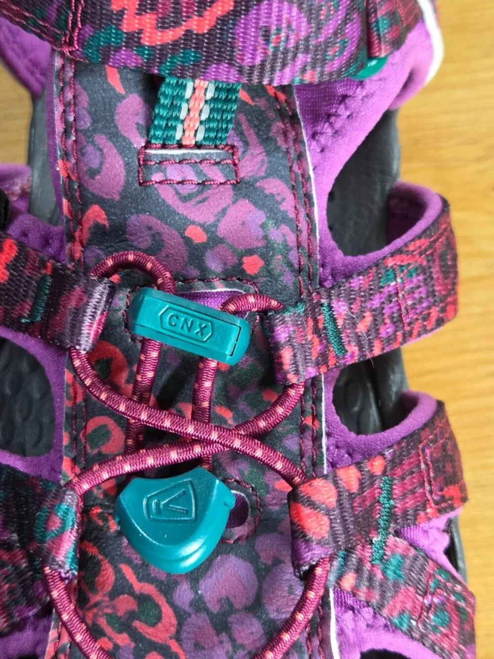 KEEN Children Girls Size 3 Seacamp II CNX Purple Pink Waterproof Hiking Sandals